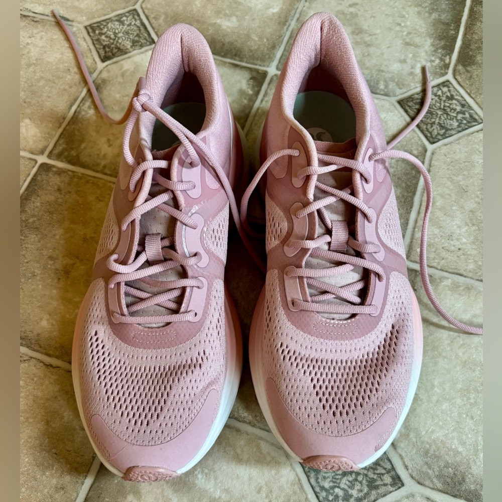 Lululemon Blissfeel Running Shoes - Picture 1 of 5